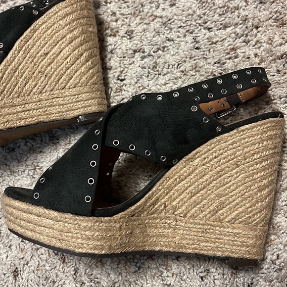 Report wedges - Picture 4 of 4